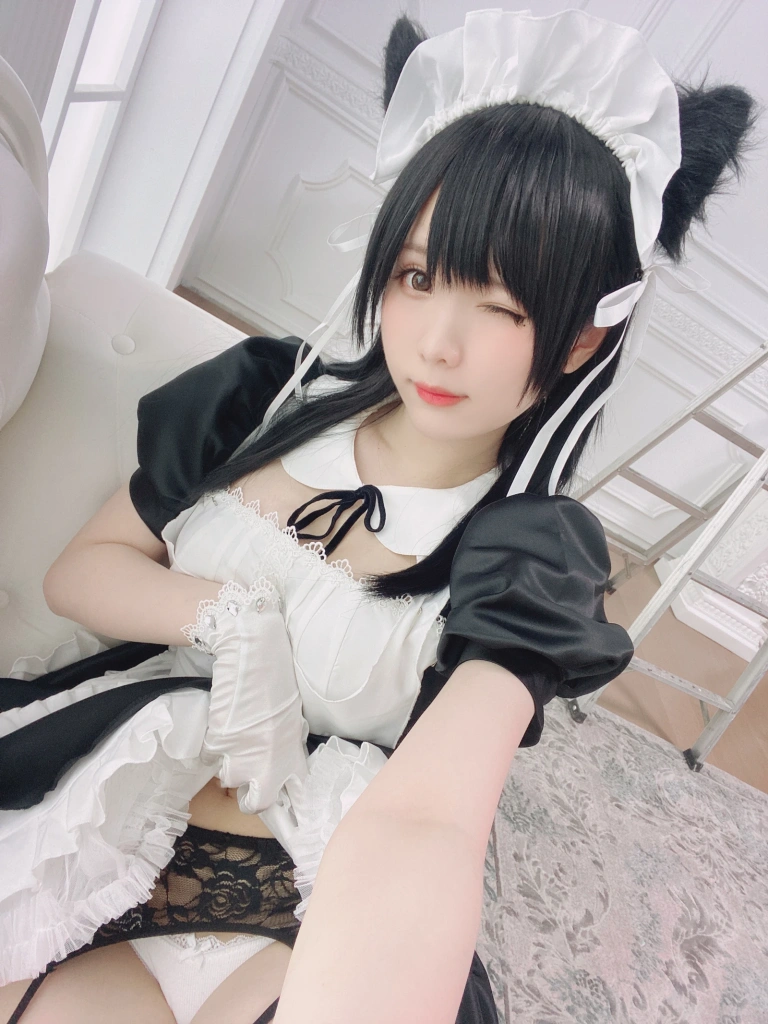 霜月shimo《爱宕女仆》写真图集 16P+2V｜在线预览与图包下载