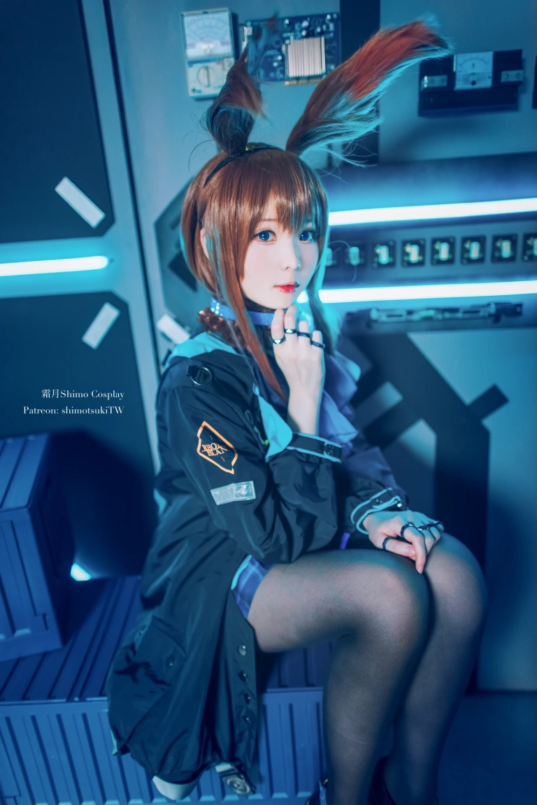 霜月shimo《明日方舟 阿米娅》写真图集 18P｜在线预览与图包下载