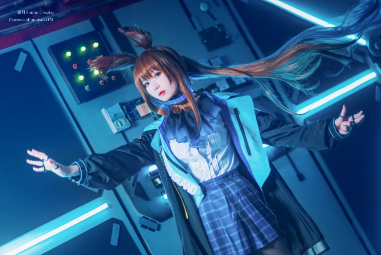 霜月shimo《明日方舟 阿米娅》写真图集 18P｜在线预览与图包下载