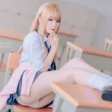 霜月shimo《金发制服》写真图集 8P｜在线预览与图包下载