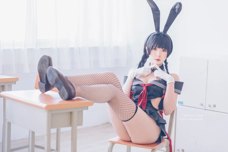 霜月shimo《卯月桃子 水手服兔女郎》写真图集 19P｜在线预览与图包下载