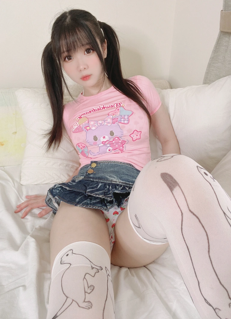 霜月shimo《Fantia 2021年12月会员合集（8期）》写真图集 118P｜在线预览与图包下载