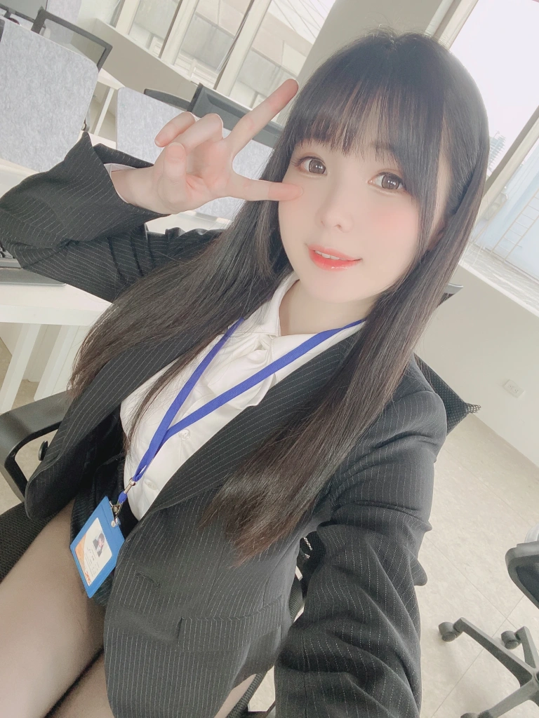 霜月shimo《Fantia 2022年09月会员合集（6期）》写真图集 128P｜在线预览与图包下载