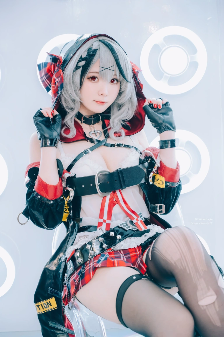 霜月shimo《Sakamata Chloe》写真图集 16P｜在线预览与图包下载