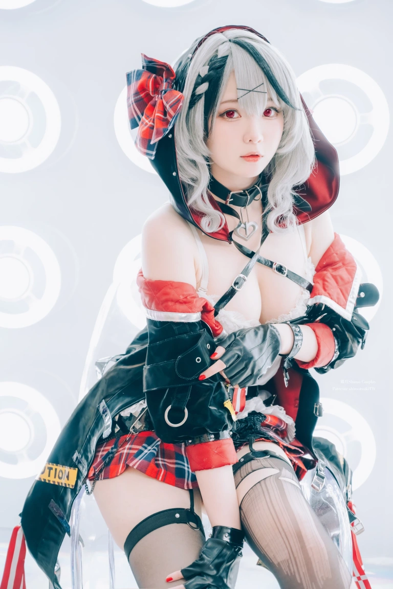霜月shimo《Sakamata Chloe》写真图集 16P｜在线预览与图包下载