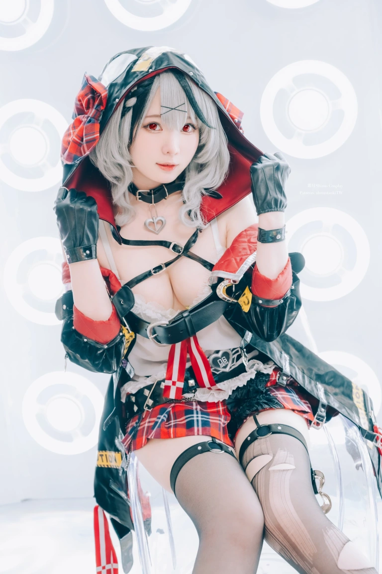 霜月shimo《Sakamata Chloe》写真图集 16P｜在线预览与图包下载
