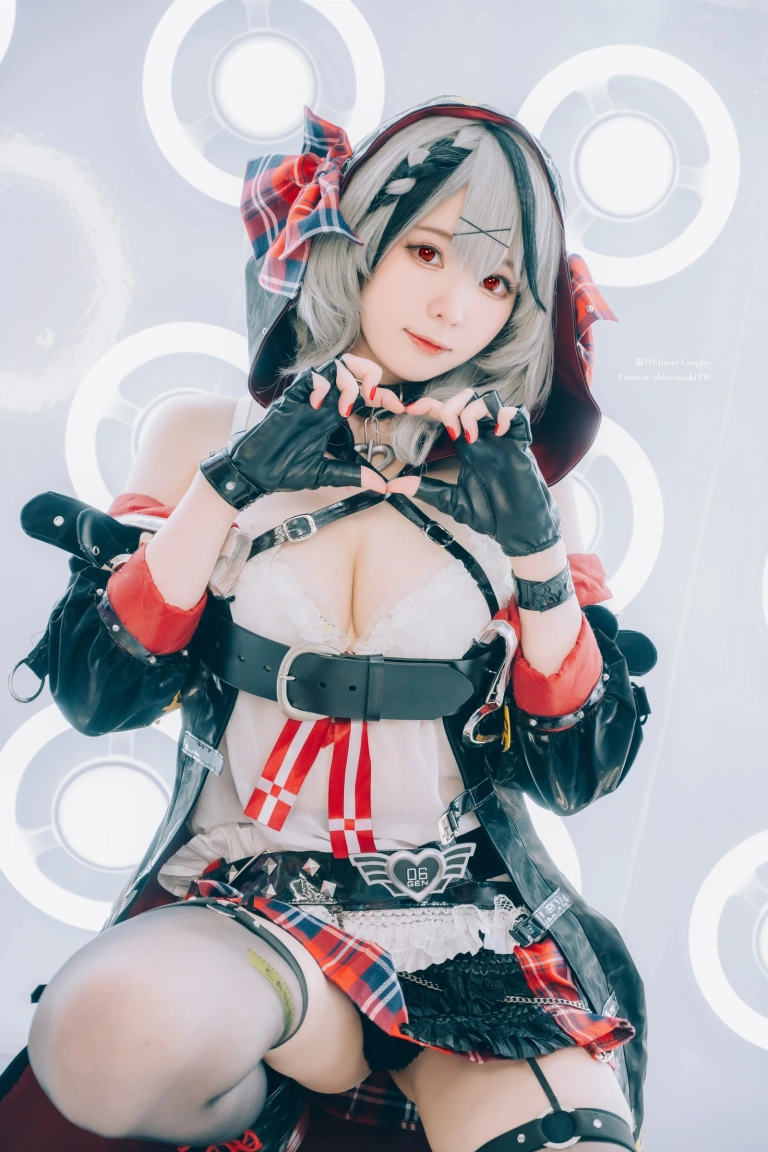 霜月shimo《Sakamata Chloe》写真图集 16P｜在线预览与图包下载