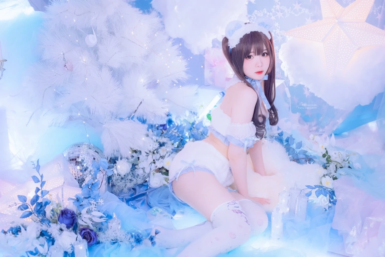 霜月shimo《White Bear》写真图集 16P｜在线预览与图包下载