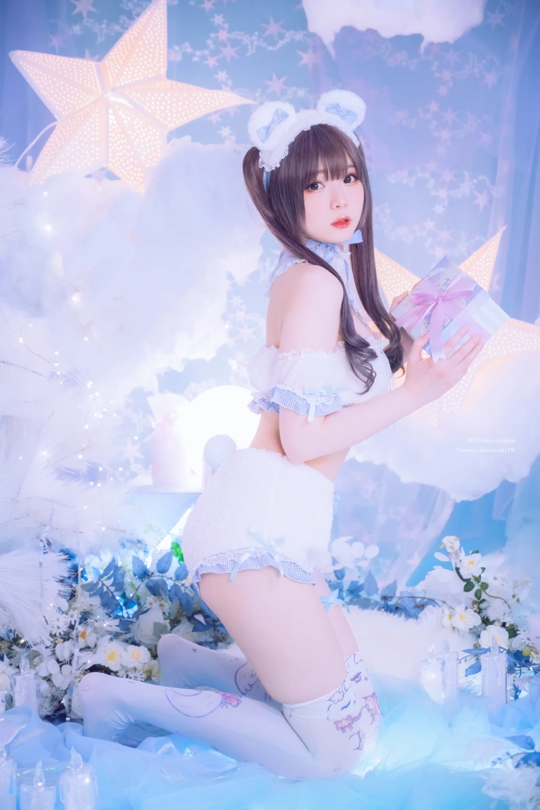 霜月shimo《White Bear》写真图集 16P｜在线预览与图包下载