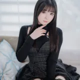 霜月shimo《Private Wear》写真图集 30P｜在线预览与图包下载