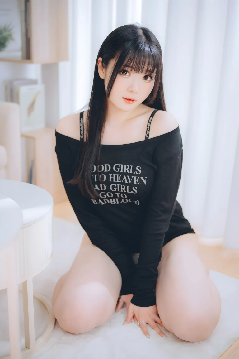 霜月shimo《「DL版写真集」週末彼女》写真图集 101P｜在线预览与图包下载