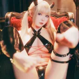 霜月shimo《Marie Rose Devil》写真图集 18P｜在线预览与图包下载