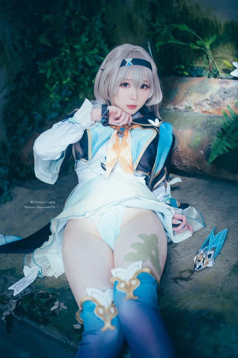霜月shimo《Firefly（HSR）》写真图集 26P｜在线预览与图包下载