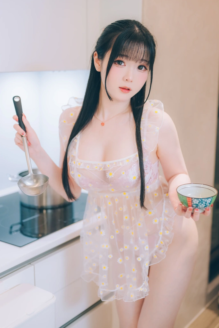 霜月shimo《DL写真集 Cohabitation With Shimo Chan》写真图集 85P｜在线预览与图包下载