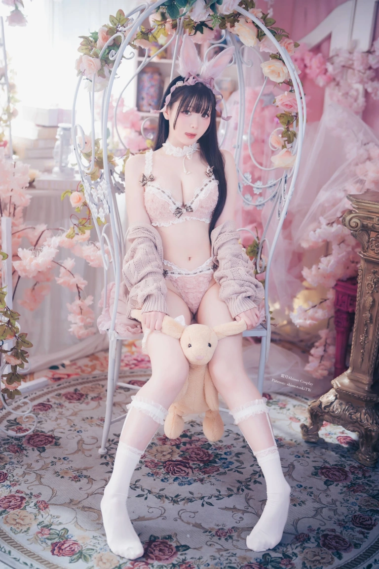 霜月shimo《Fluffy Bunny 2026》写真图集 20P｜在线预览与图包下载