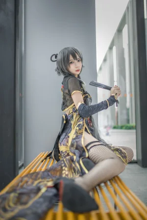 疯猫ss《洛天依》写真图集 10P｜在线预览与图包下载