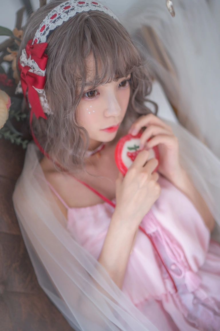 疯猫ss《粉红粉红》写真图集 17P｜在线预览与图包下载
