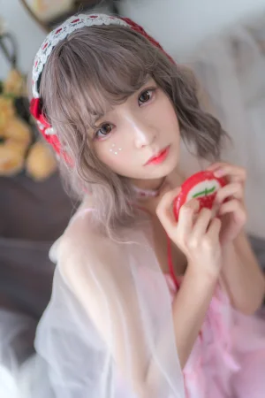 疯猫ss《粉红粉红》写真图集 17P｜在线预览与图包下载