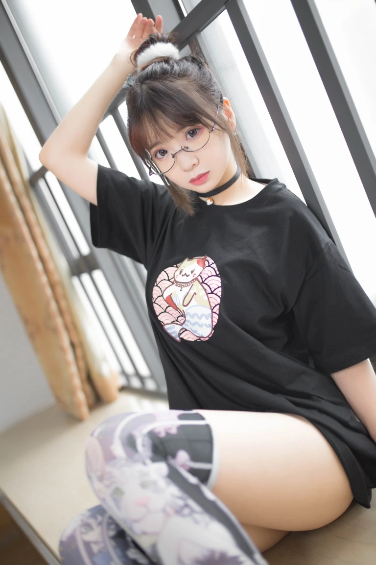 疯猫ss《黑猫》写真图集 22P｜在线预览与图包下载