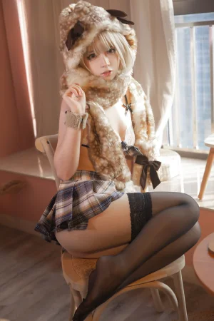 疯猫ss《2022新春生日本02 麋鹿少女》写真图集 80P｜在线预览与图包下载