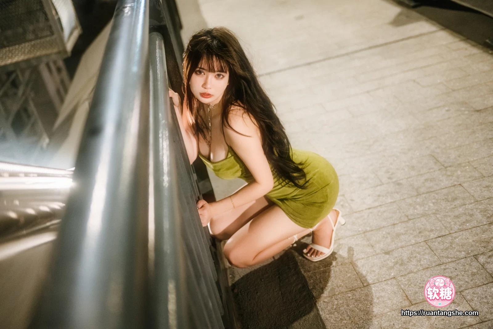 Tina很妖孽呀 Tina很妖孽呀 NO.004 - 绿色连衣裙
