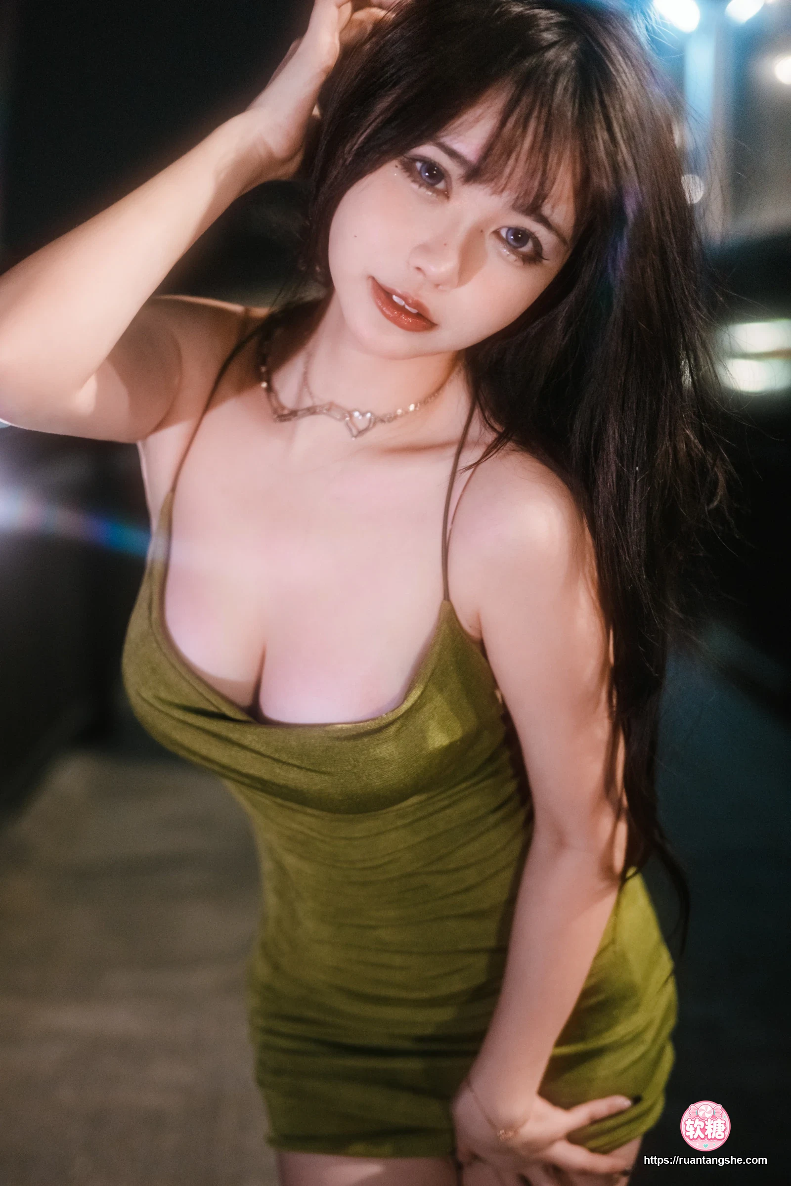 Tina很妖孽呀 Tina很妖孽呀 NO.004 - 绿色连衣裙