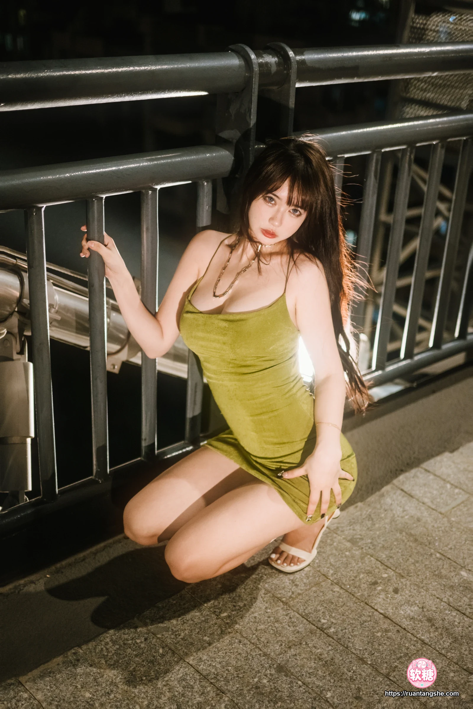 Tina很妖孽呀 Tina很妖孽呀 NO.004 - 绿色连衣裙
