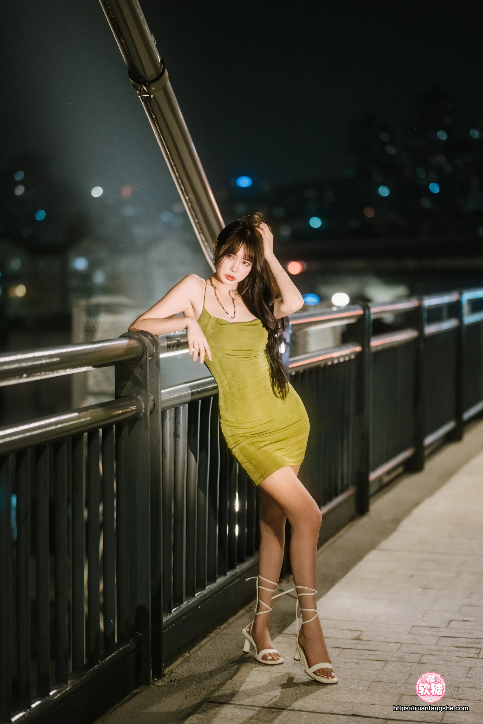 Tina很妖孽呀 Tina很妖孽呀 NO.004 - 绿色连衣裙