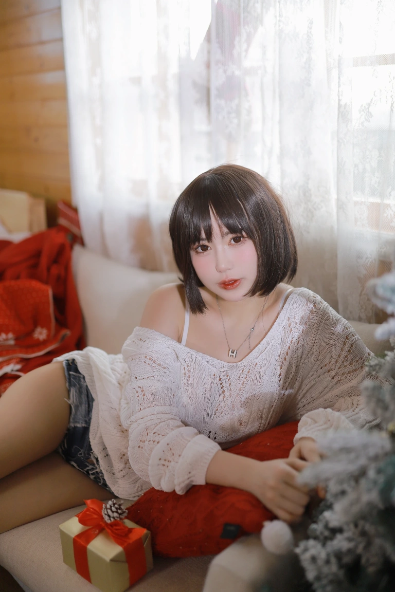 Tina很妖孽呀《温柔短发妹妹》写真图集 52P+1V｜在线预览与图包下载