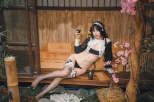 Tina很妖孽呀《修女的秘密》写真图集 28P｜在线预览与图包下载