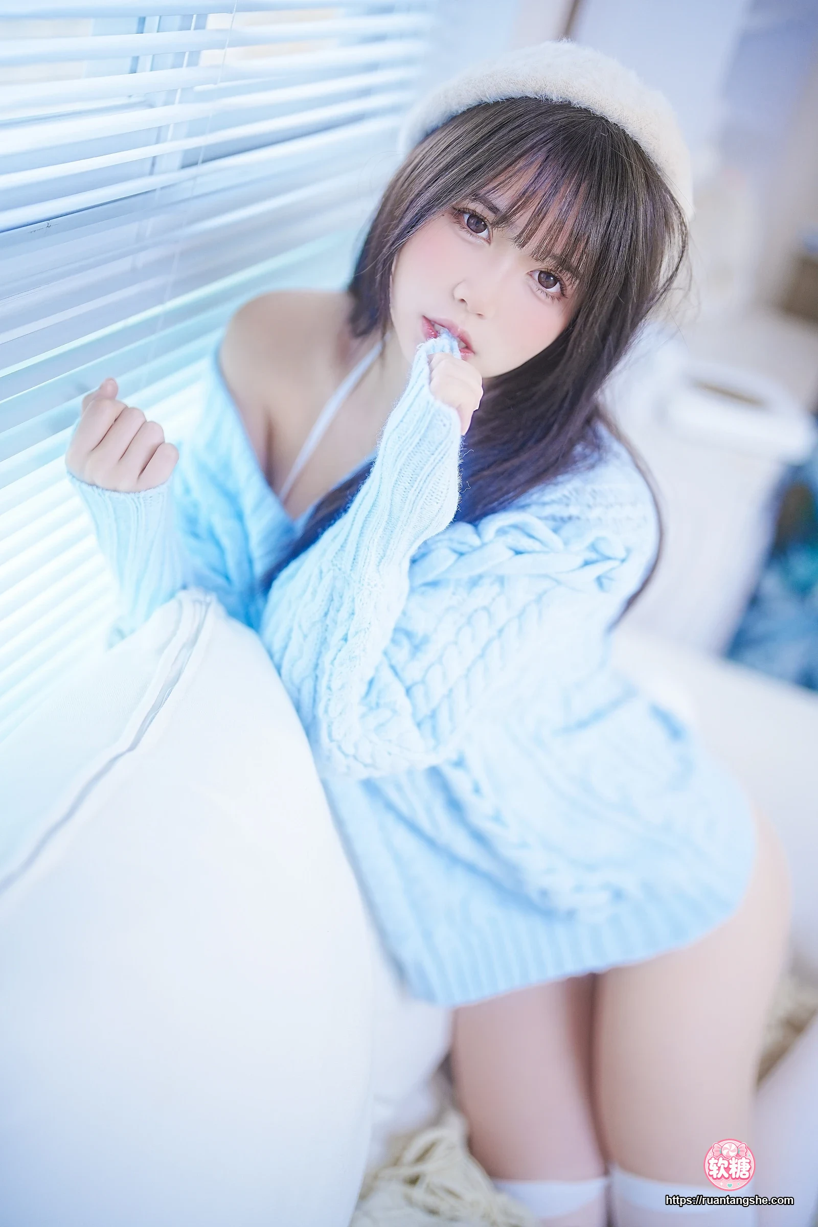 Tina很妖孽呀 Tina很妖孽呀 NO.016 - 蓝色秋冬毛衣