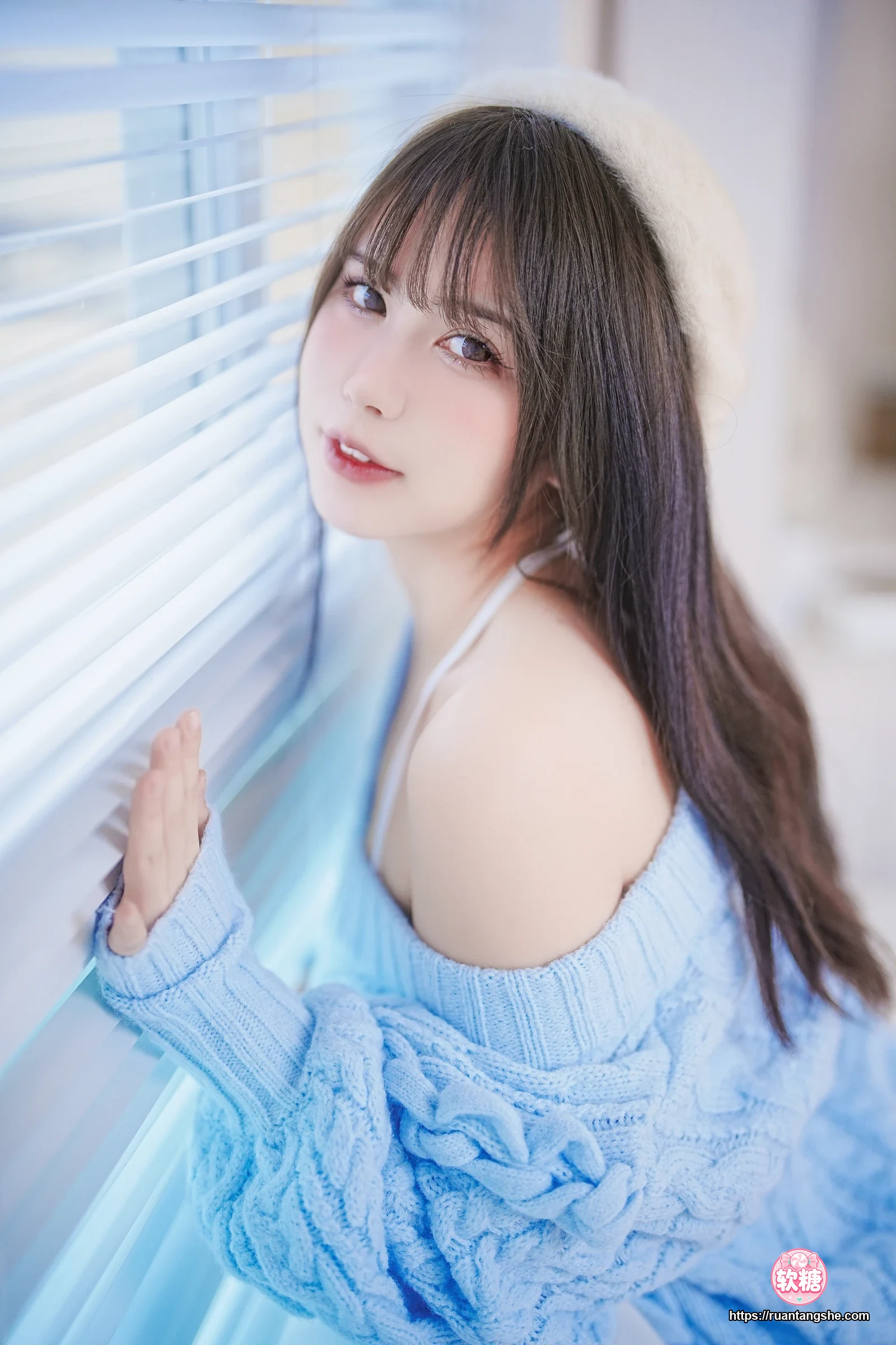 Tina很妖孽呀 Tina很妖孽呀 NO.016 - 蓝色秋冬毛衣
