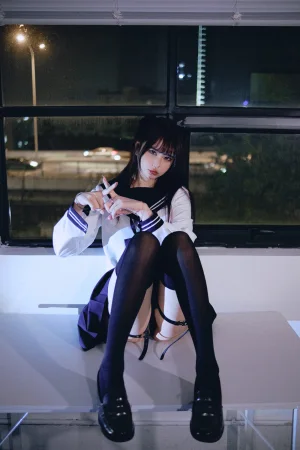 Tina很妖孽呀《不良JK》写真图集 58P｜在线预览与图包下载