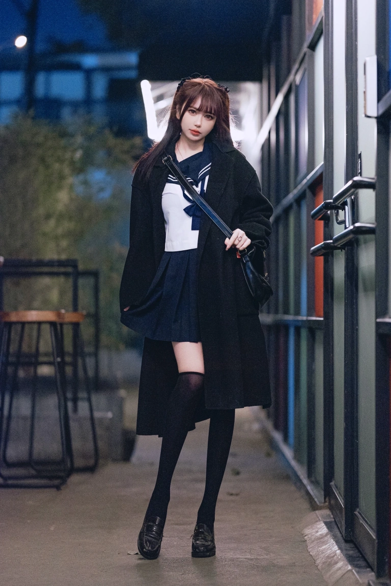 Tina很妖孽呀《不良JK》写真图集 58P｜在线预览与图包下载