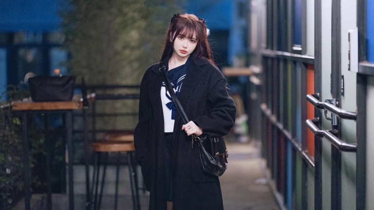 Tina很妖孽呀《不良JK》写真图集 58P｜在线预览与图包下载