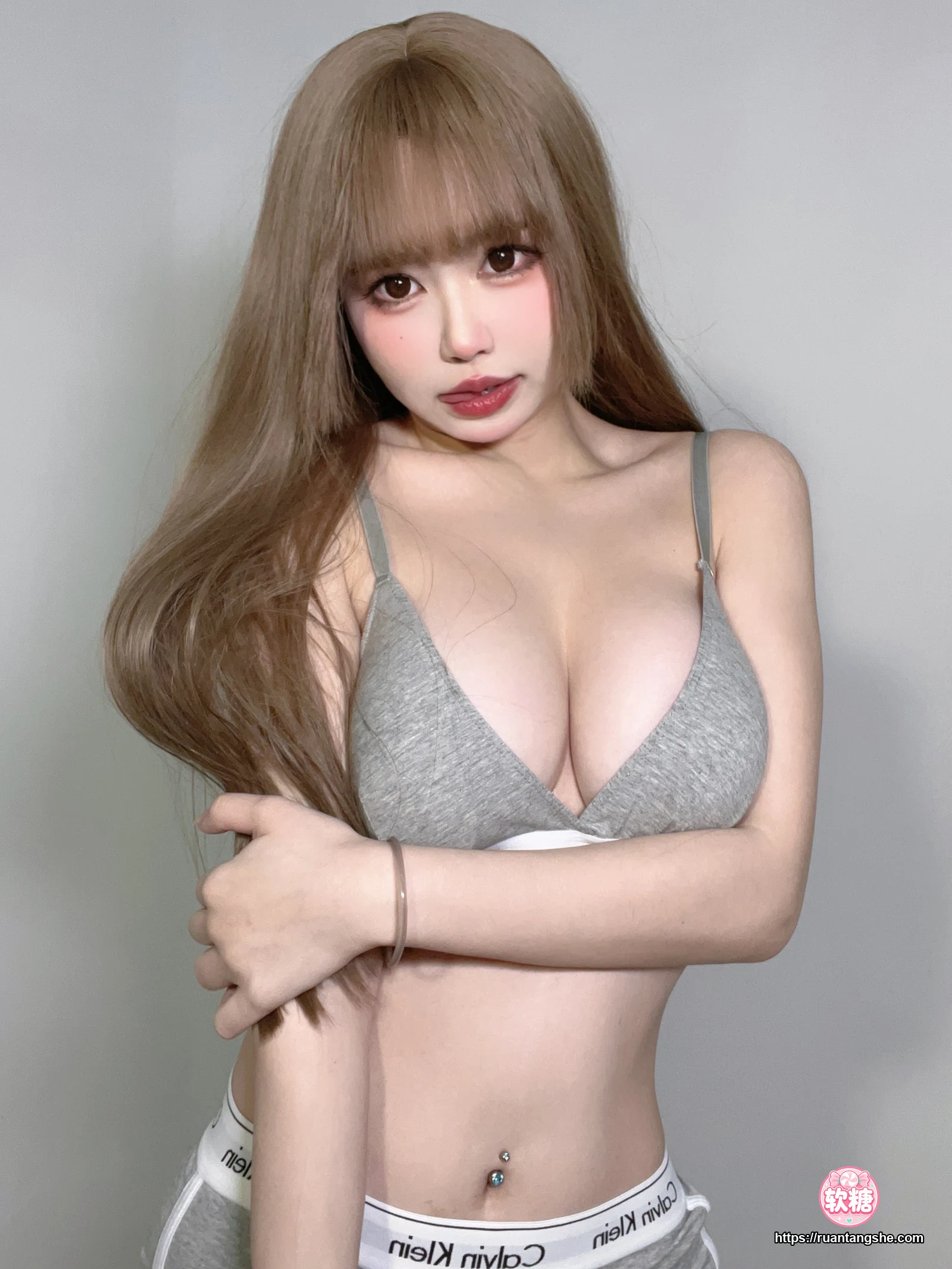 Tina很妖孽呀 Tina很妖孽呀 NO.020 - 耳机妹妹
