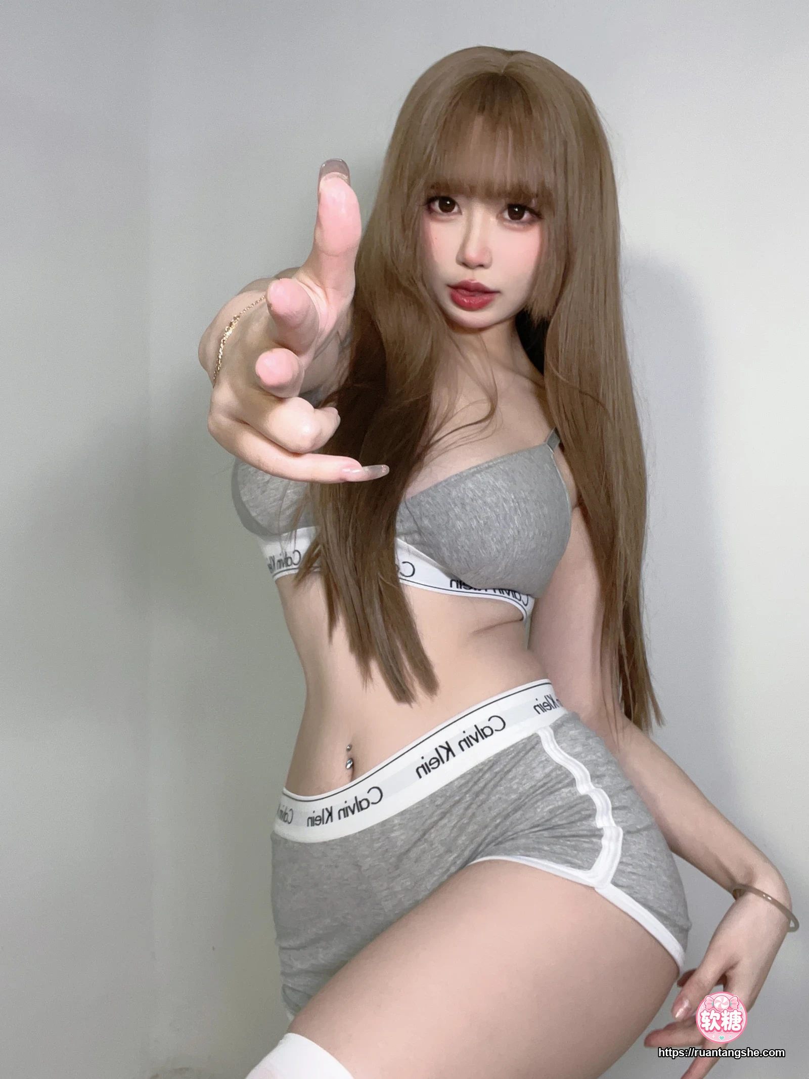 Tina很妖孽呀 Tina很妖孽呀 NO.020 - 耳机妹妹