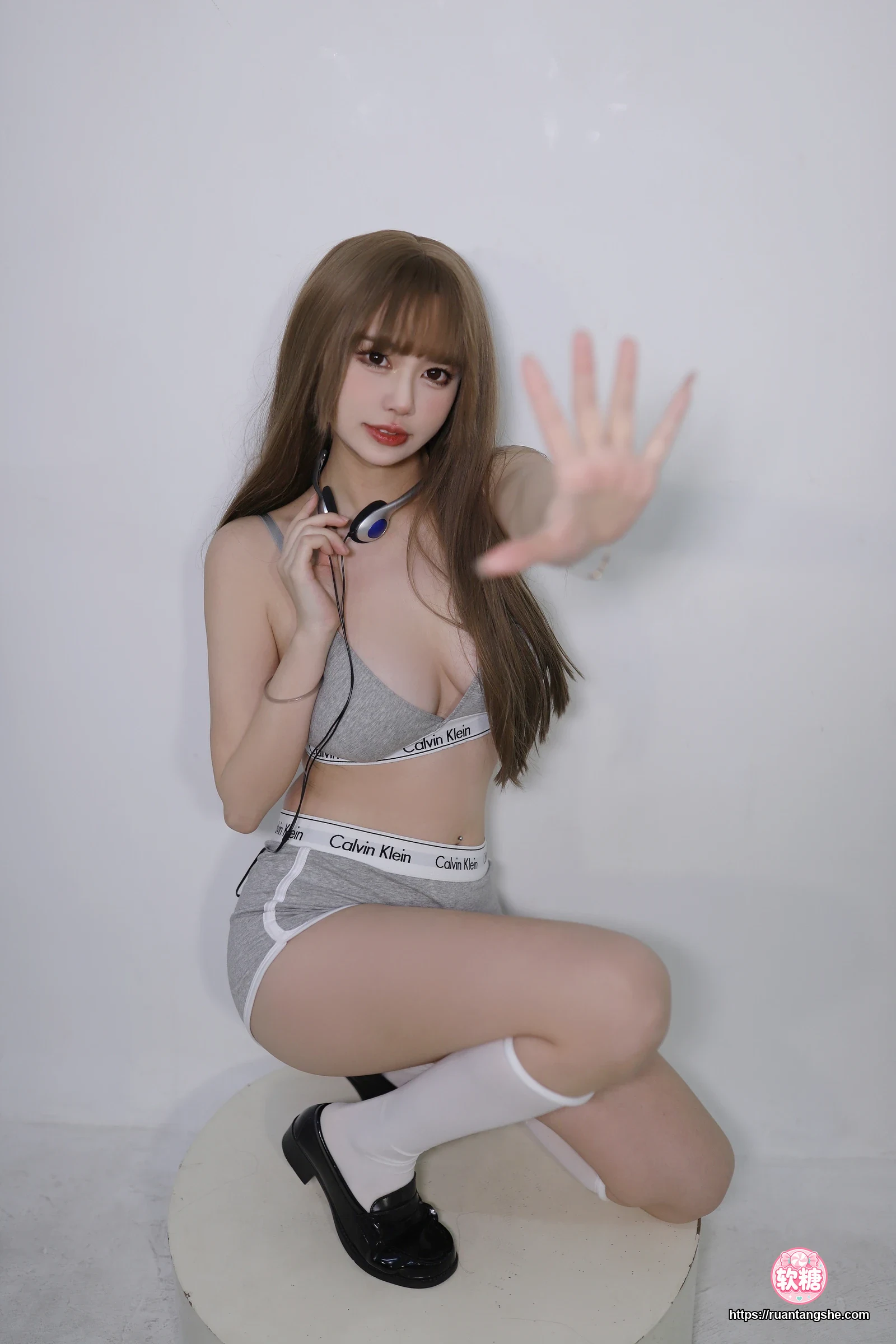 Tina很妖孽呀 Tina很妖孽呀 NO.020 - 耳机妹妹