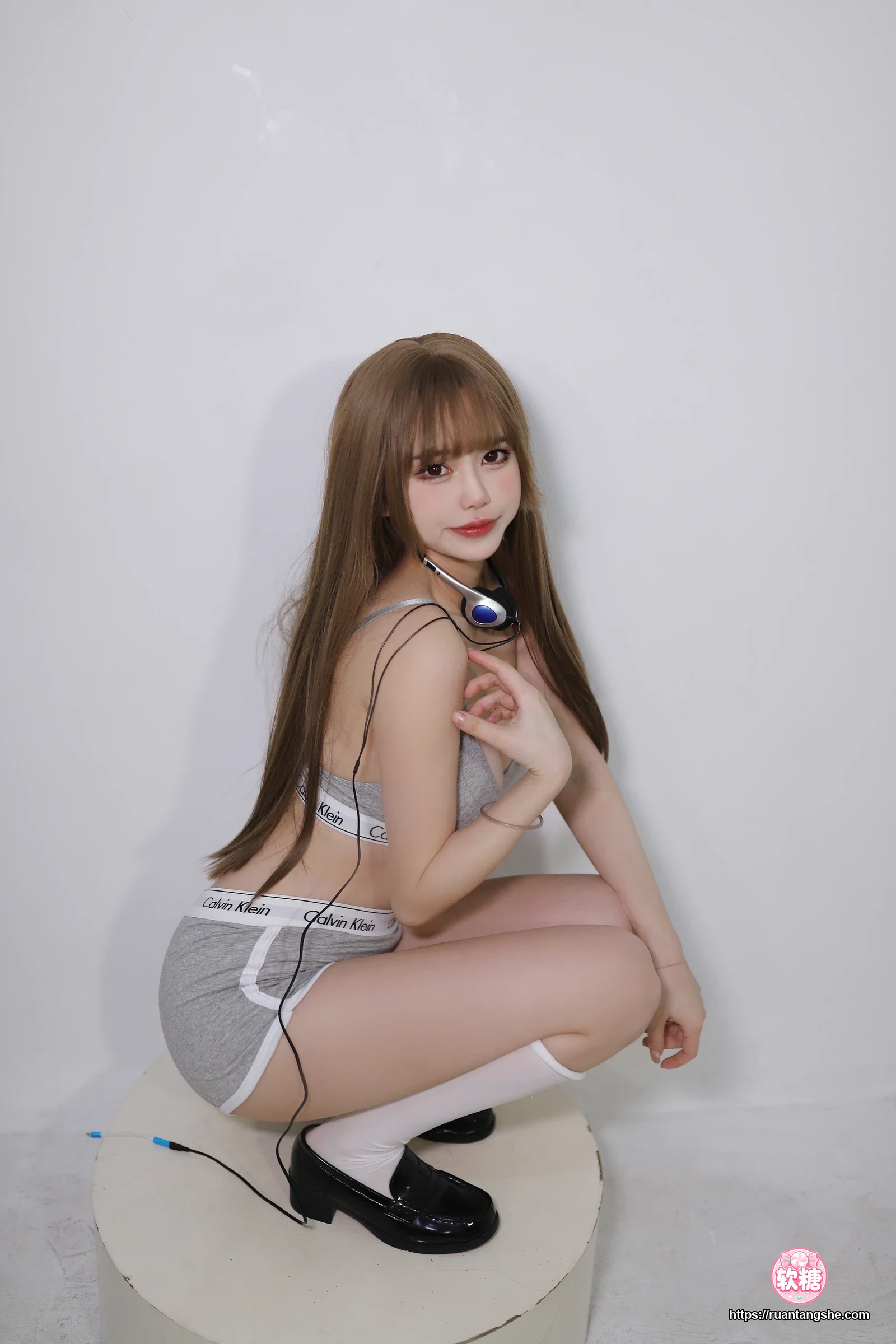 Tina很妖孽呀 Tina很妖孽呀 NO.020 - 耳机妹妹