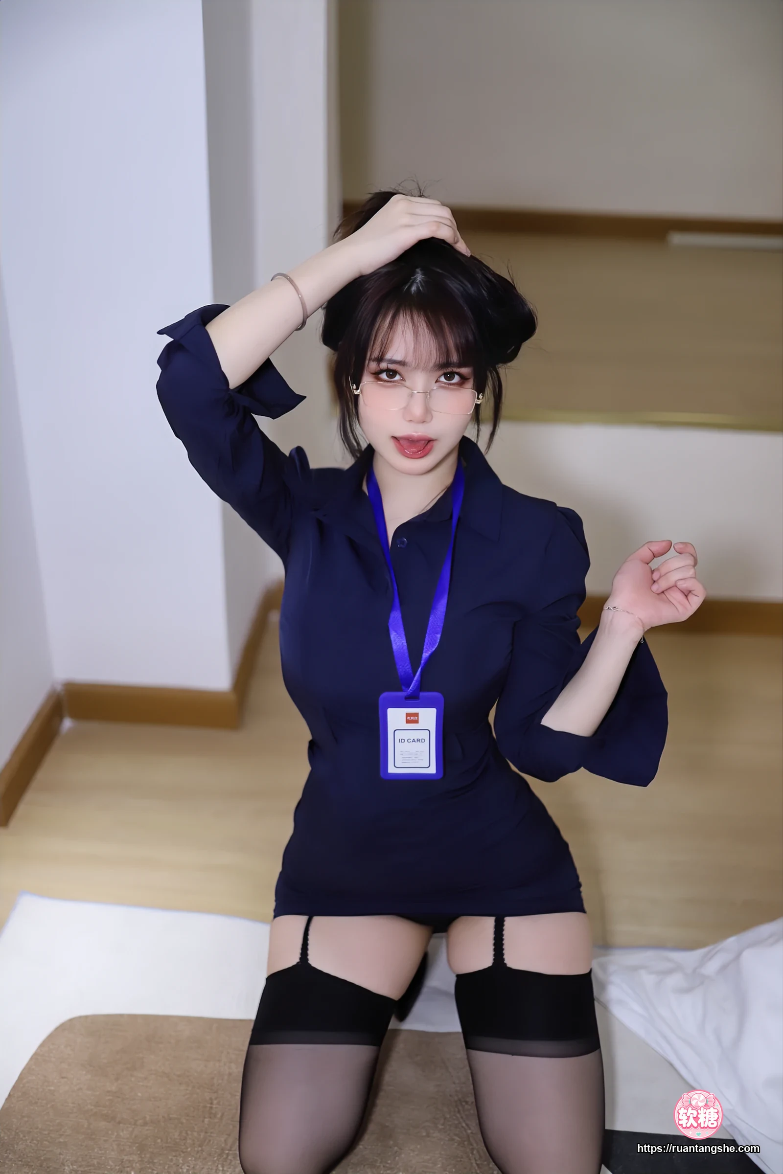 Tina很妖孽呀 Tina很妖孽呀 NO.021 - 职业装秘书
