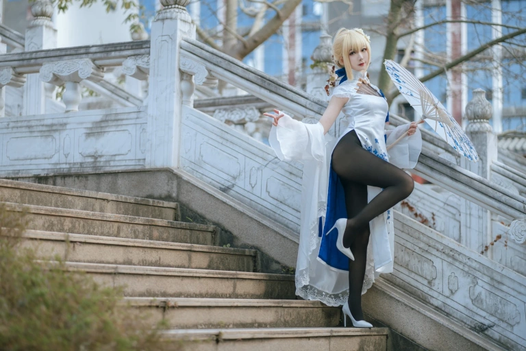 封疆疆v《saber 旗袍》写真图集 34P｜在线预览与图包下载
