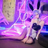 封疆疆v《蕾姆兔女郎》写真图集 18P｜在线预览与图包下载