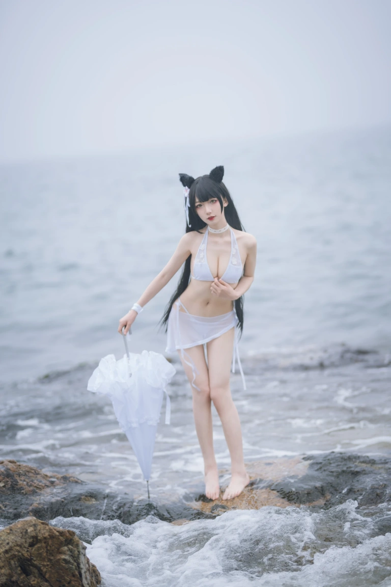 封疆疆v《爱宕泳装》写真图集 14P｜在线预览与图包下载