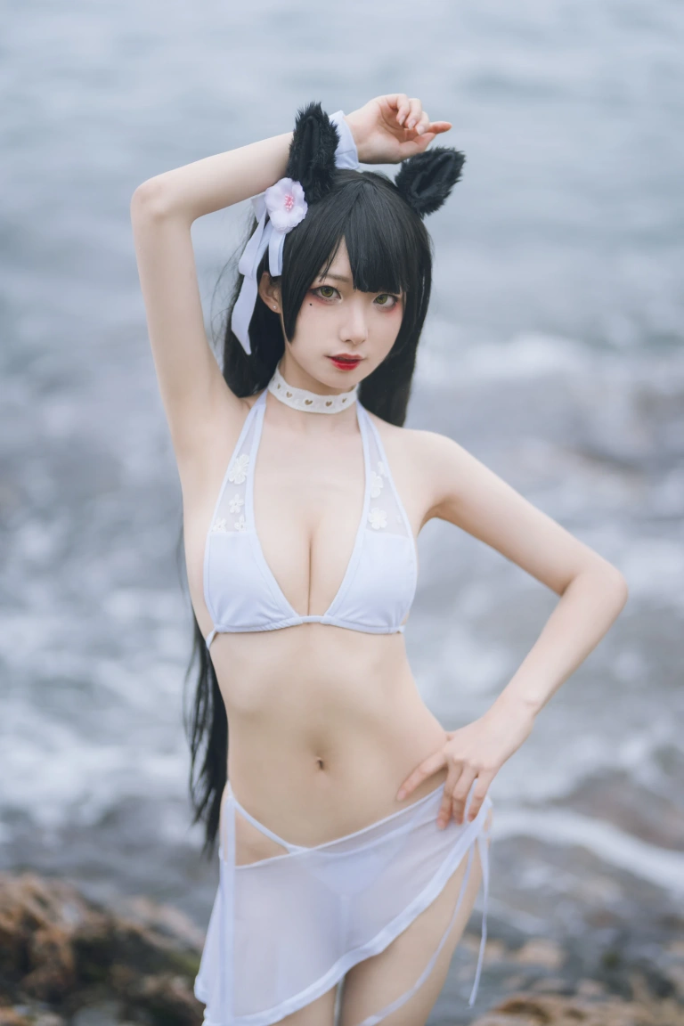 封疆疆v《爱宕泳装》写真图集 14P｜在线预览与图包下载