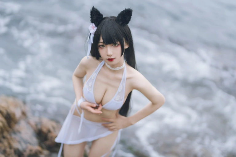 封疆疆v《爱宕泳装》写真图集 14P｜在线预览与图包下载