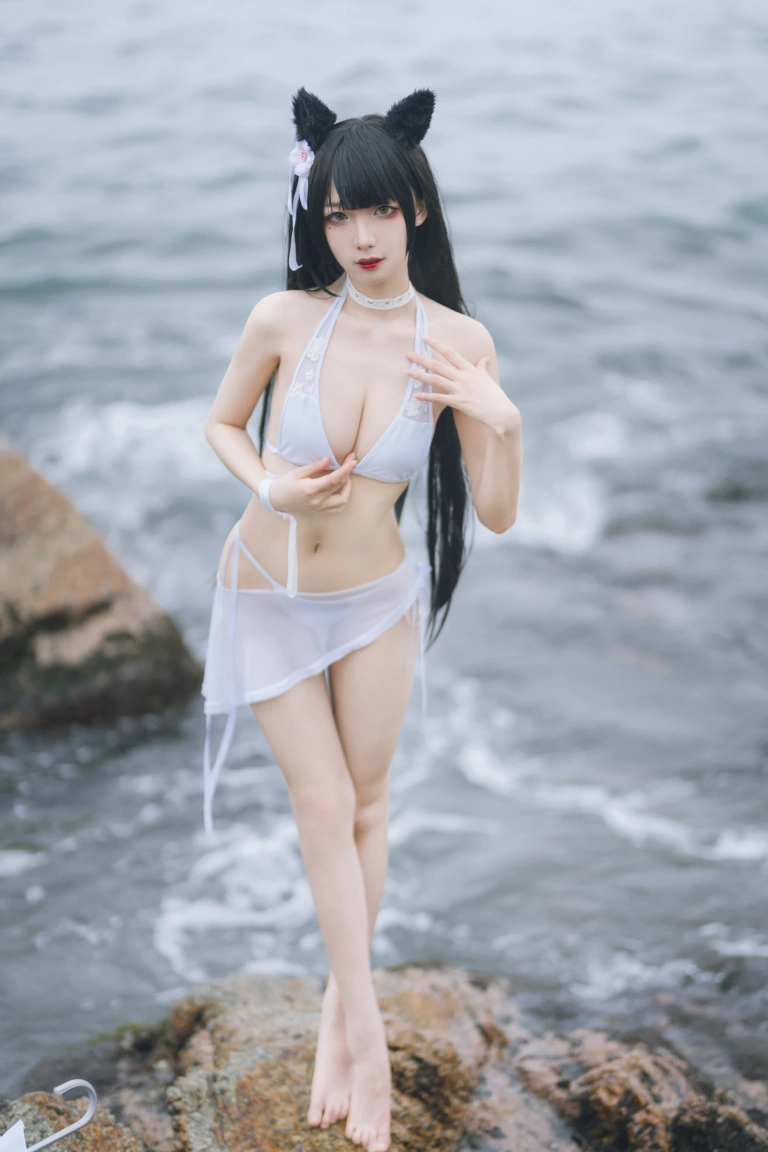封疆疆v《爱宕泳装》写真图集 14P｜在线预览与图包下载