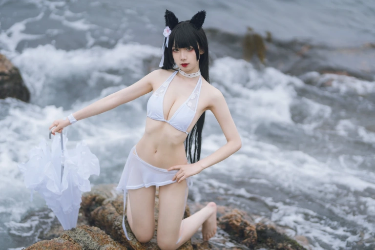 封疆疆v《爱宕泳装》写真图集 14P｜在线预览与图包下载