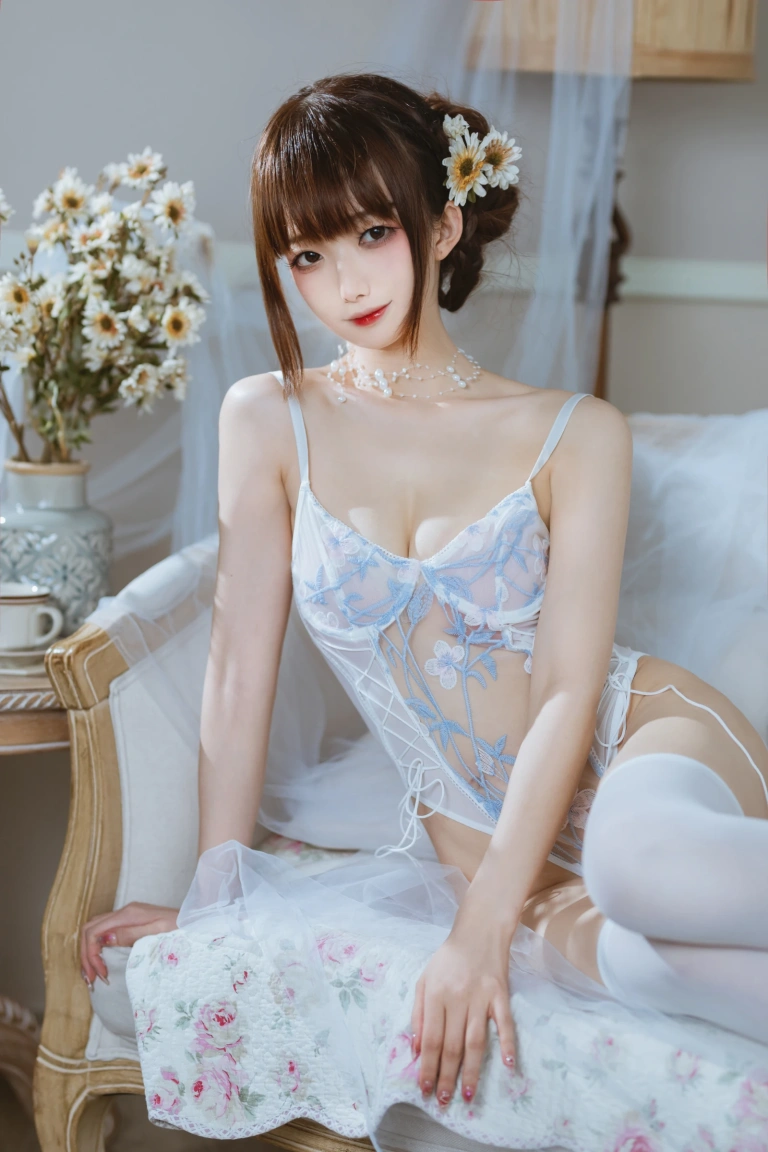 封疆疆v《纯欲连体衣》写真图集 40P｜在线预览与图包下载
