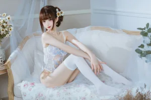 封疆疆v《纯欲连体衣》写真图集 40P｜在线预览与图包下载