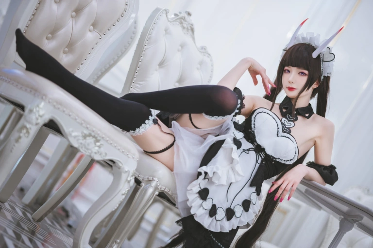 封疆疆v《能代女仆》写真图集 36P｜在线预览与图包下载